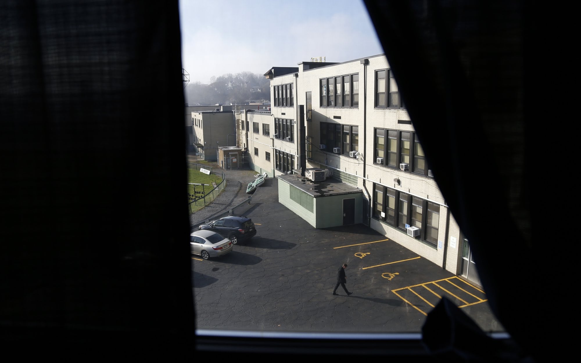 Sto-Rox Junior-Senior High School hasn’t been renovated since 1979. (Photo by Ryan Loew/PublicSource)