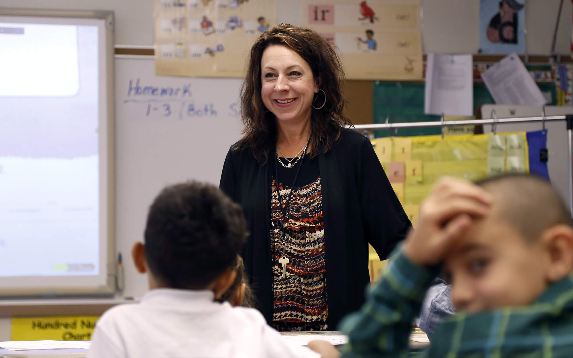 Yvonne Tutera, a second-grade teacher at Francis McClure Elementary in the the McKeesport Area School District, teaches math class on Aug. 29. (Photo by Ryan Loew/PublicSource)